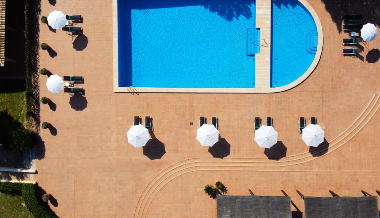 ซอน กอร์บ บูทิก โฮเต็ล Hotel กาลาโบนา ภายนอก รูปภาพ