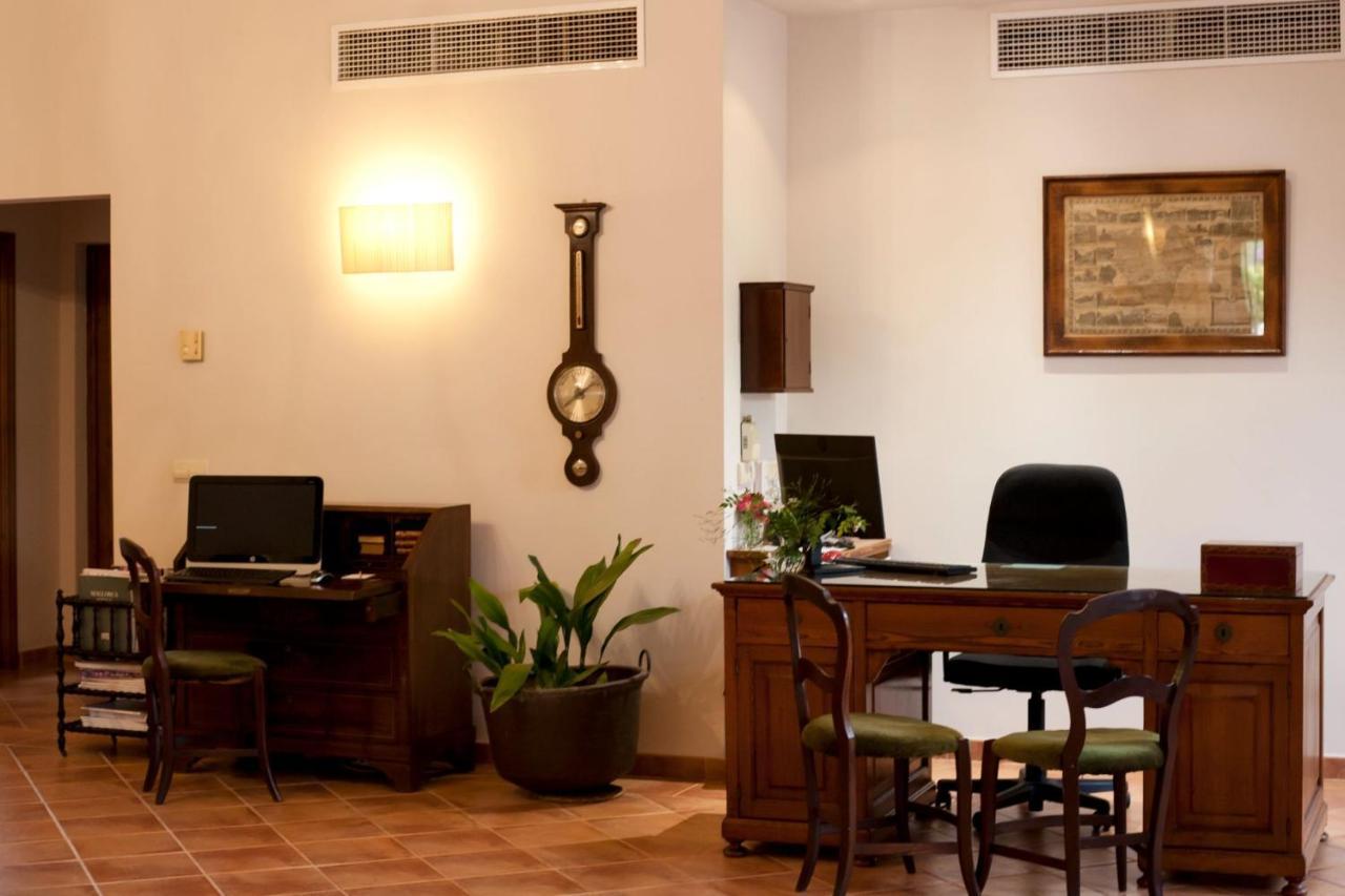 ซอน กอร์บ บูทิก โฮเต็ล Hotel กาลาโบนา ภายนอก รูปภาพ